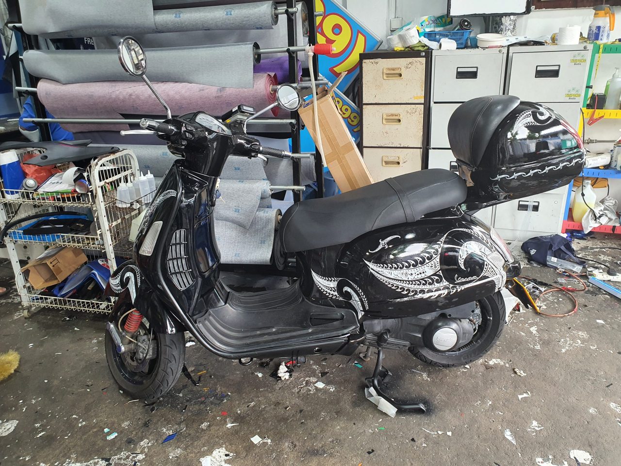 Black Vespa Samoan Design